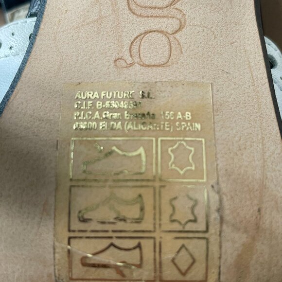 Vintage - Gadea of Spain Black & White Leather "Mary Jane" Shoes - Picture 10 of 13